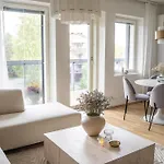 Scandinavian With Sauna & Parking - Ailo 아파트 로바니에미